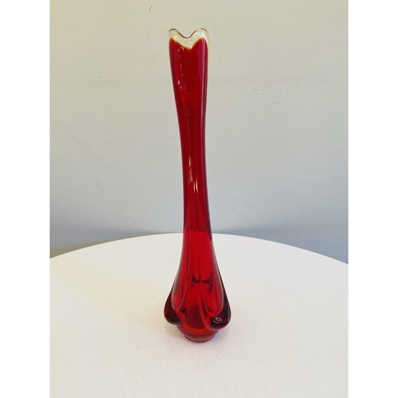 Vintage Viking Epic Drape Amberina Swung Glass Vase 14 3/4" Red Art Glass Vase - Picture 3 of 10